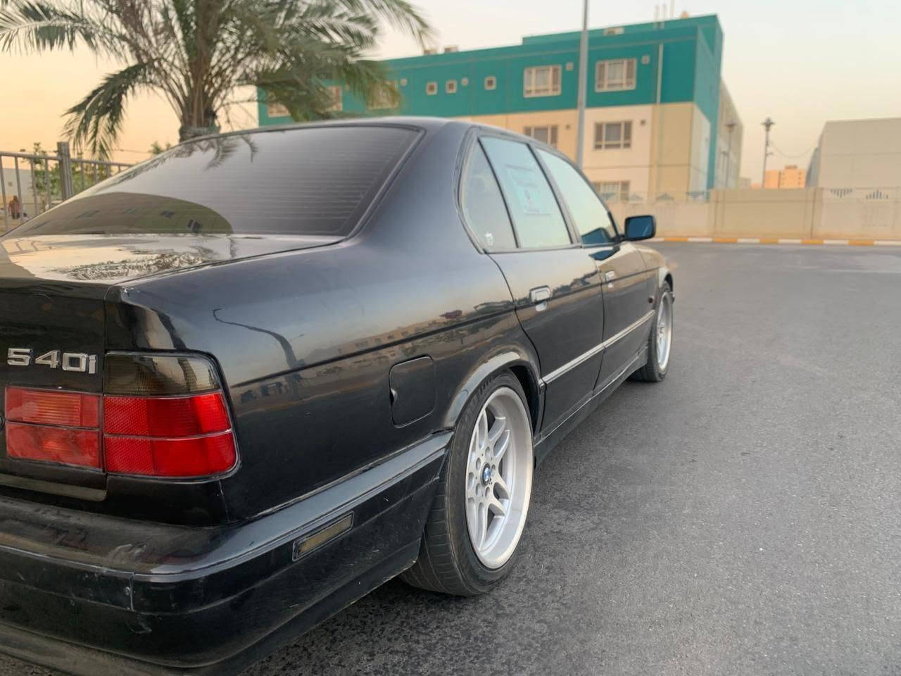 من رخصت الاخ الطيب الادمن
مراوس بهمر والفرق اقساط
BMW 540i 8 سلندر موديل 1993
معروفة بالمواصفات
كير اوتوماتيك كشنات جلد اسود اللون تبريد خير من الله مكفوله من كير ومحرك وبدي مصبوغة عام للجمالية سيارة بأسمي رقم نينوي مشروع وطني مكاني بغداد الدورة
فون (***********) ذوالفقار
