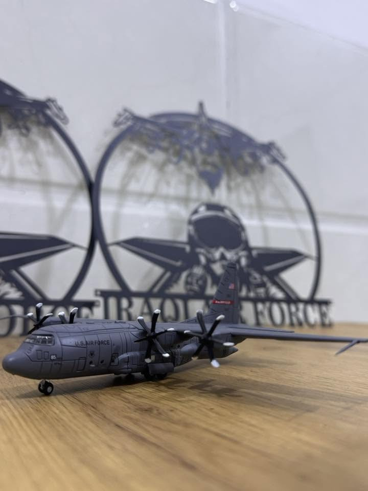 مجسم طائره C130 🇺🇸
معدني 
حجم1/200
80 الف


**إذا كنت صاحب هذا الإعلان وتريد حذفه لأي سبب، رجاءا أرسل رسالة إلى الدعم الفني**