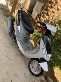 ما متواجد ع فيس مفتوحه بوشه 49 كلشي شغال بس سلف عاطل رقم الهاتف 078536...