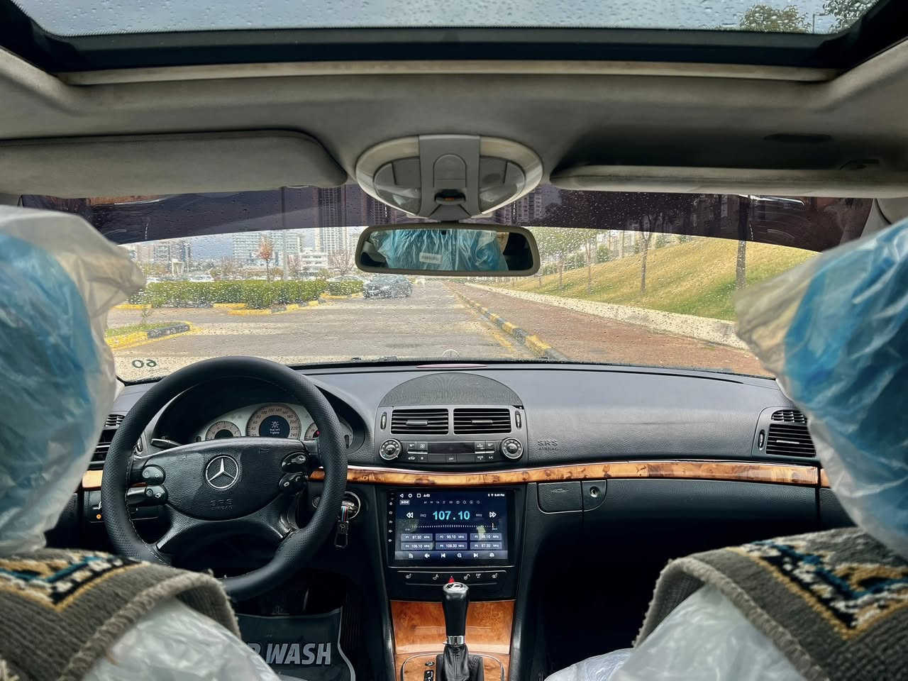 سلام عليكم اخوان بيع مارسدس بنز الوحش الماني w211  للبيع قبل كلشي اسعر جوه السوك بكل معاني احب كل يستفاد
تحطيم الاسعار 
سعره 112$ورقة فقط وبي محال كلش قليل 
موديل 2008
لون ملك الاوان اسود كذابي 
ELE GANCE فوول مواصفات
محرك KOMPRESSOR محرك وكير بلباكيت جديد شادله سياره بدون ضرر جاملغات خلفي مرشوشه+باب 
بدون حادث. بدون دواخل 
مواصفات فووول
سلايت
دبل كير 
كير عادي+اوتو
شاشه جبير
كامره خلفيه
شاشه اندروين
حساسات
حساس امامي حساس خلفي
كشنات كهربائث
كشنات هيتر 
شاشه شمعه
سويج شخاطه
امرايات اشارة
امرايات متحرك كهربائي
تحديد سرعة
مانع انزلاق
فوليوم جهتين
داخل فورميكا ملكي
تبريد قطعتين
تبريد مركزي
صندوك ريموت
جامات. اوتوو
جامات حساس
بلاجكتور زينون
لايتات زينون
تخم ويايله AMG
مكان السياره #سليمانيه
سياره بأسمنا تريد وكالة تريد تحويل اني اخوان رجاء لحد يكسر بحلال العالم عندك بنظافة جوه سعري اني شرايه واريده للخبزه حاضر سعره 112$ورقة فقط وبي محال كلش قليل للاستفسار اكثر *********** اخوكم دلشاد دلوي وعندي فيديو كامل لسياره ع نفس رقم على وات ساب ادزه لشراي خادم لطيبين. تحياتي لجميع🌹
