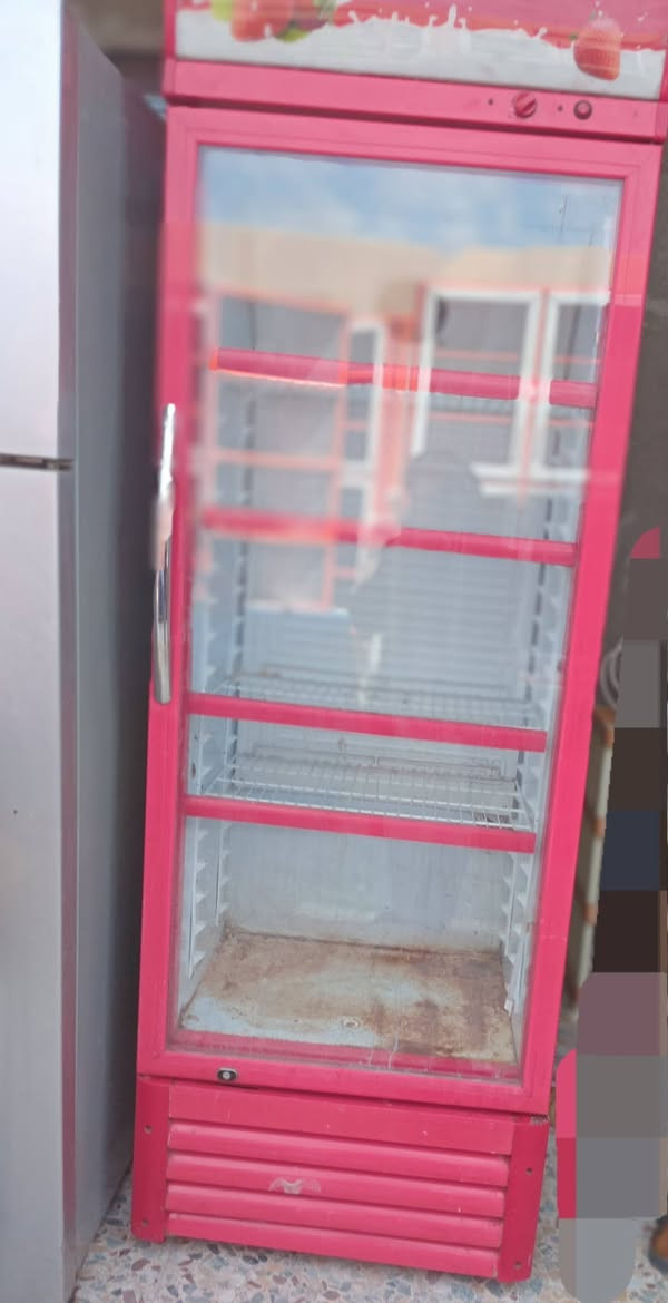 عارضه تبريد السعر 300
بلازمه عدد2 مستخدم حجم 32 سعر الوحده 60
بلازمه جديده السعر 100
ميز طعام جام مع كرسي عدد2 السعر 50
***********
***********
