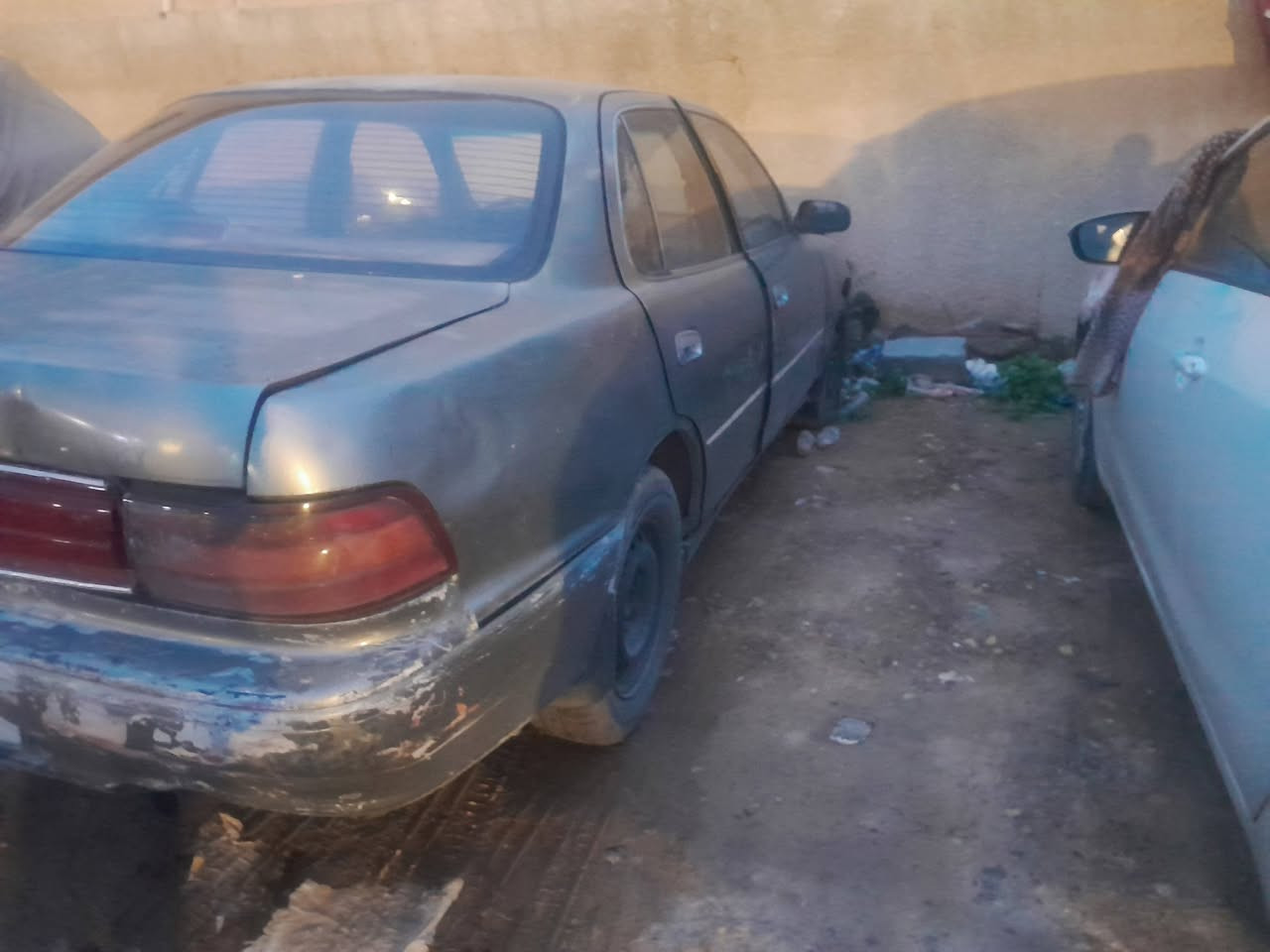 السلام عليكم تراوس و بيع  ***********موديل٩٣ سياره حلوه  اسعر مطلوب ٢٠ ورقه
