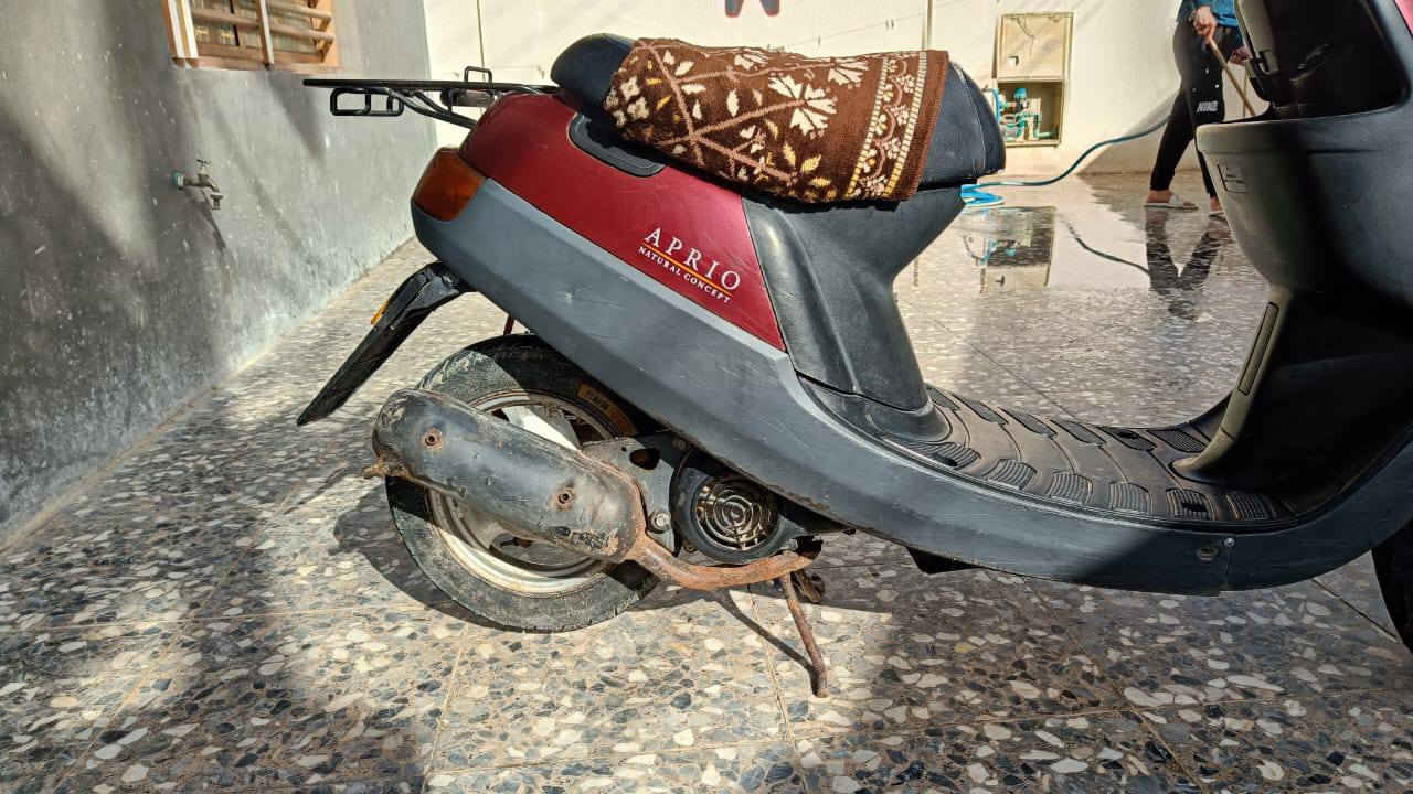 السلام عليكم دراجه ذبانه نظيفه ما ناقص شيء مفتوح مره واحده 450 وبيها مجال الشراي المكان كربلاء الحر الصغير ***********
