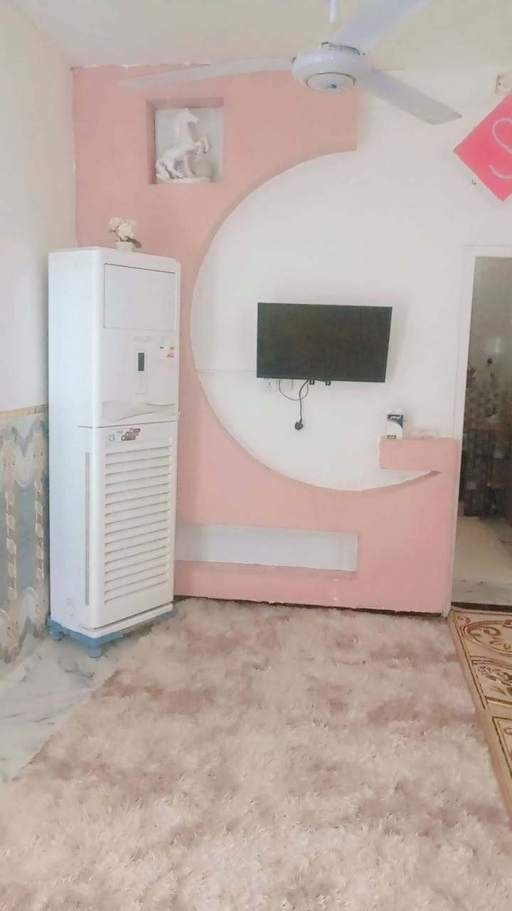 دار للبيع طابو صرف.. 105متر.. مربع ركن.... على شارع20

بحي العسكري شارع ٦٠ الفرع العريض مقابيل حسينية ام البنين..
بي غرفتين وصاله ومطبخ وبراني مامسكوفة وصحيات خارجية وداخليه.... 
السعر خاص او الاتصال على الرقم ***********
