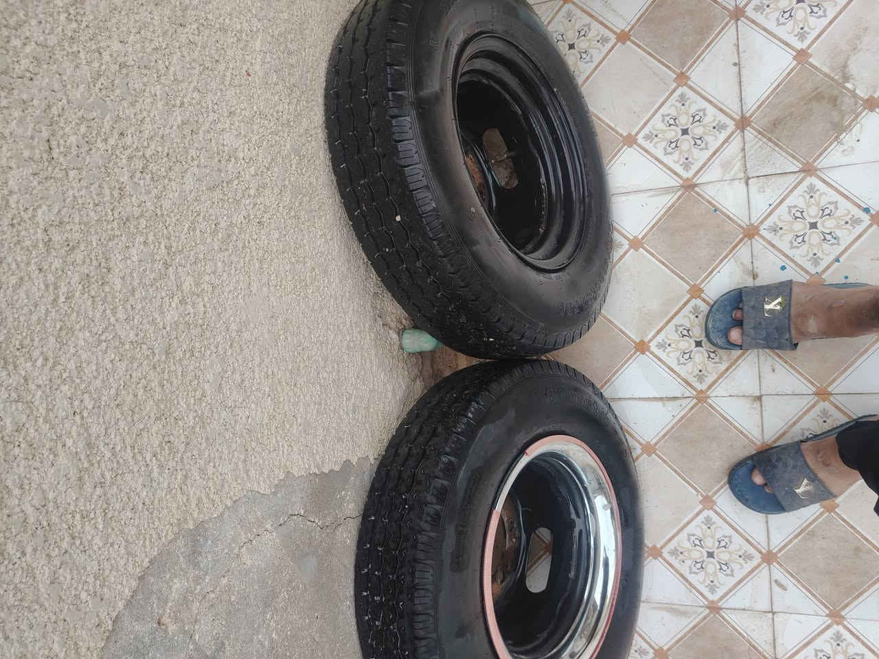 السلام عليكم تايرات تخم 13 مكان واسط سعر 125 وبيهن مجال ***********
