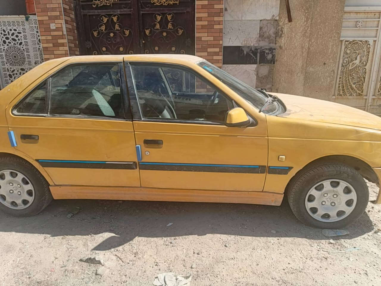 السلام عليكم بيجو باص موديل 2011 مكان بغداد الشعب انا مكلف بالنشر الاستفسار على هذا  ***********
