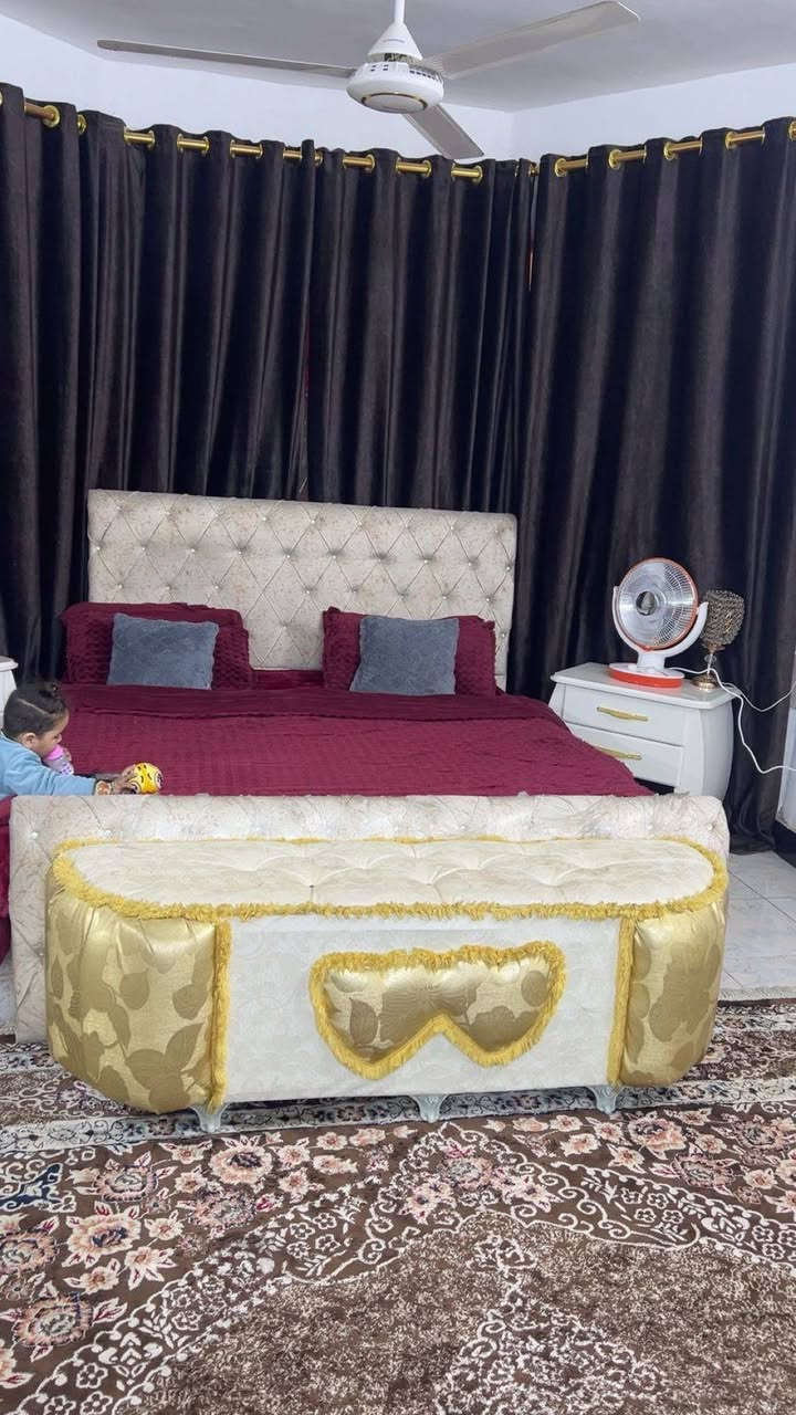 غرفة نجاره خشب للبيع الحرية ***********
