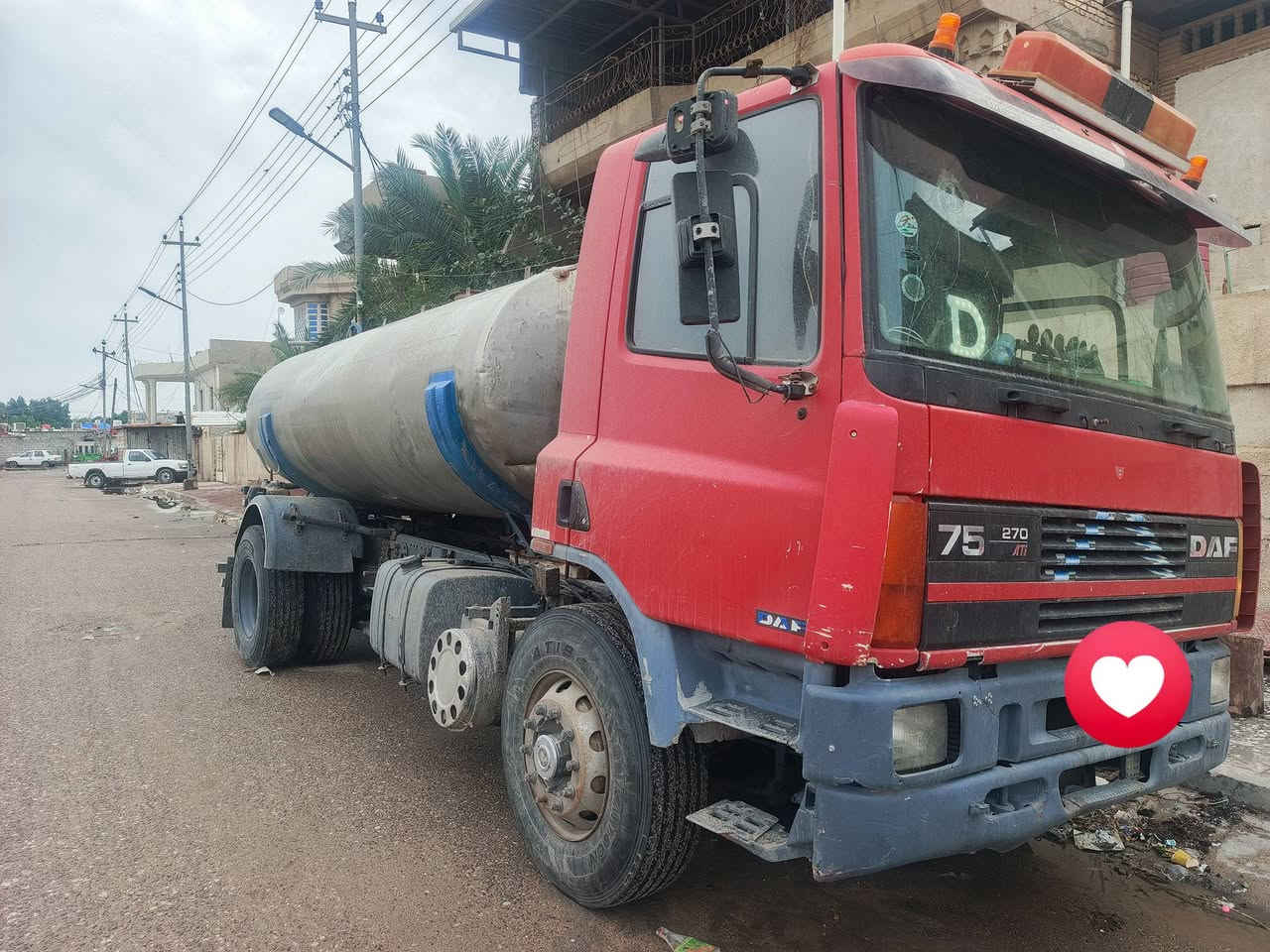 سلام عليكم DAFللبيع تانكي ستيل جديد كلش 13طن مكينه وكير وشاصي واكسل مكفول رقم بصره الماني سياره كامله وجاهزه للشغل عنوانه بصره سعر 145هاتف***********
