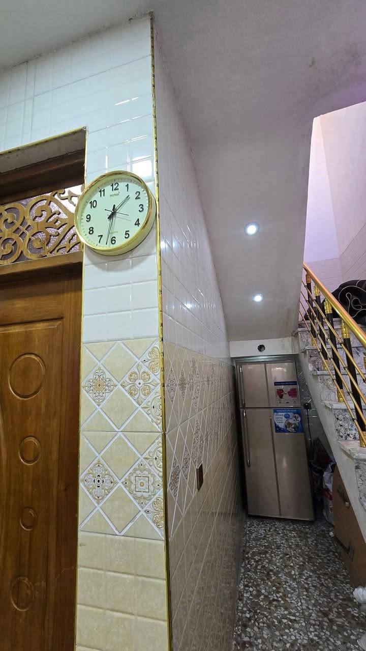 دار للبيع ٨٨ في الخطيب الزراعي شارع الشركه ثاني فرع على اليسار فرع الفرن مقابل السكله (طابق ونص غرفتين نوم)***********
