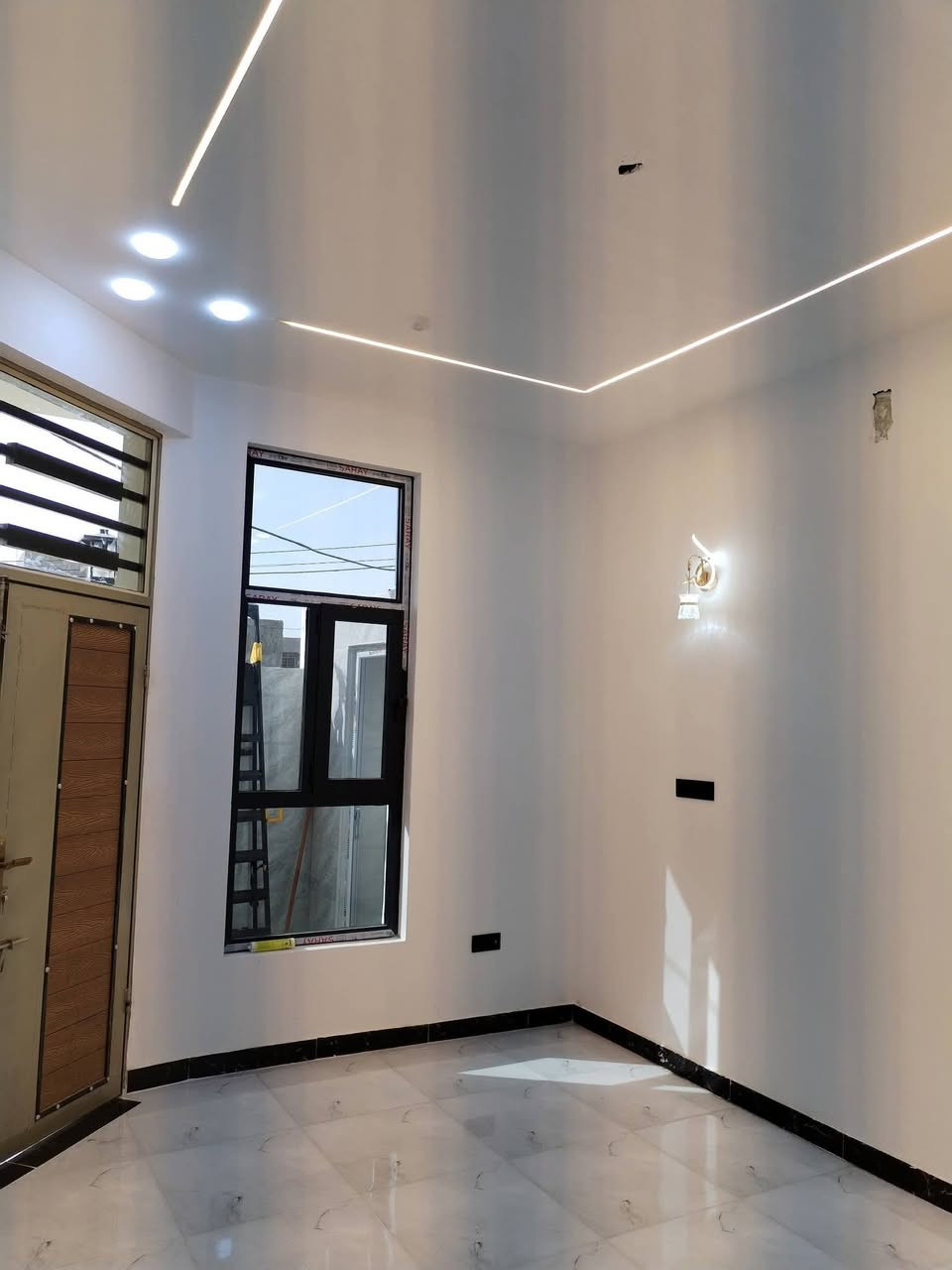 بسم الله الرحمن الرحيم
اللهم صل على محمد وآل محمد 

مشتمل عدد(٢) طابق ونص حي الخضراء مقابيل معارض السيارات رابع بيت عن شارع الرئيسي مساحه كل واحد ١٠٠متر بناء درجه اولا السعر الواحد ٧٢مليون وبي  مجال اي استفسار اتصال على رقم الموبايل ***********
