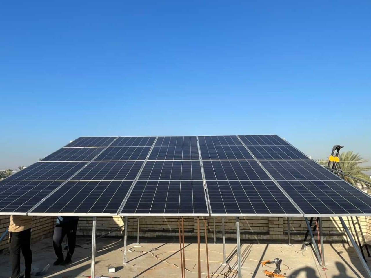 🔴اعمال #شركةسولرماجك مستمرة من شمال عراقنا العزيز وحتى جنوبه !!!!
تم بحمد الله تنصيب منظومة شمسية (20 امبير)  ، في محافظة كربلاء.
تتكون المنظومة من :
✅ 10 الواح نوع لونجي قدرة 620 واط .
✅ 1 بطارية نوع ديا ليثيوم بحجم 16  كيلو واط.
✅ انفيرتر نوع ديا حجم 6 كيلو واط .

لِرؤيا عصرية حديثة واشراقة جديدة مغايرة لواقع البلد تقدم شركتنا خدماتها للطاقة الشمسية حاملة على عاتقها تقديم جميع الحلول المناسبة لحل أزمة الكهرباء .

انتظرونا بقادم الأيام بأعمال أكبر.

للتواصل :
***********
***********

#طاقةشمسية #طاقةمتجددة #العراق
