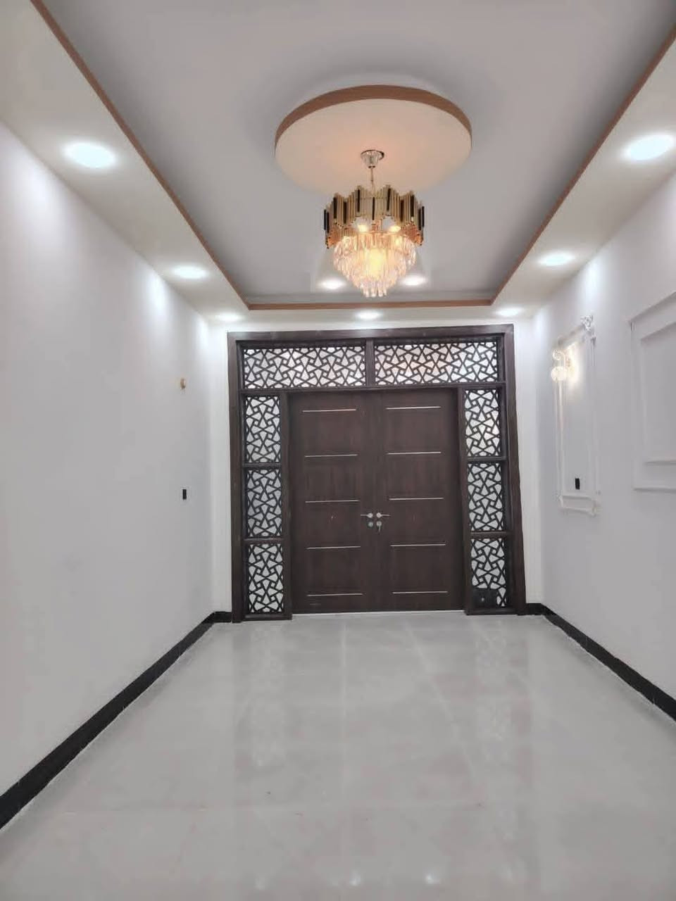 #ب62مليون🙋‍♂️بيت150متر فول
#يعلن_مكتب_العراق_مقابل_قرية_لغدير_عمود289_مباشر

#__مساحه_لبيت_لواحد150متر_مربعه  
#_عرض الشارع 18

#بيت_طابو_زراعي_سند25

#سعر_مليون62_وبيه_مجال  

بناء حديث
غير مسكون
بناء ممتاز جدا 

 عنوان لبيت النجف 
#مقابل_ملحق_قرية_الغدير_مباشر 
يحتوي لبيت على+ غرفه2 +صاله +ستغبال +مطبخ +صحيات بلداخل +وصحيات بلخارج 

***********وتساب
