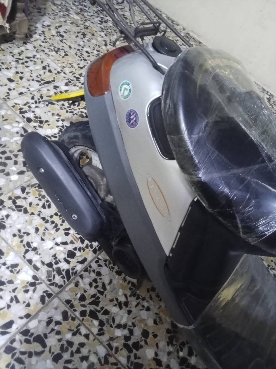 سلام عليكم شباب دراجه بطه لبيع جاهزه شلعه اومعدل325مكاني بغداد مدينه الصدر شراي خابرني هاذه رقمي ***********
