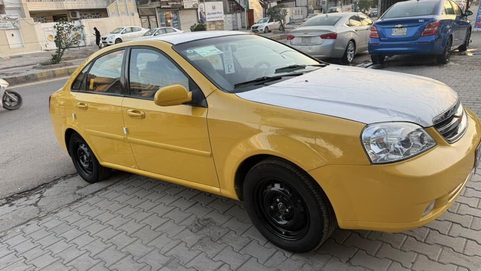 للبيع شوفر اوبتره  موديل 2011 شركه العامه رقم بغداد انكليزي مصفره هيئه وغرامات سنويه جديده  بيها صبغ خاملغات اماميه وبيها قبغ جنطه امبدل اثر طخه خفيفه بدون دواخل الباقي مكفول  جاهزه كير مكينه قبل يومين شادها وبعدها بلضمان صدر خلفي امامي جديد مابيها اي نقص خير من الله جاهزه الف مذب عليها وين ميعجبك اتراي انطيك السعر 70 مكانها بغداد الشعب للستفسار ***********
