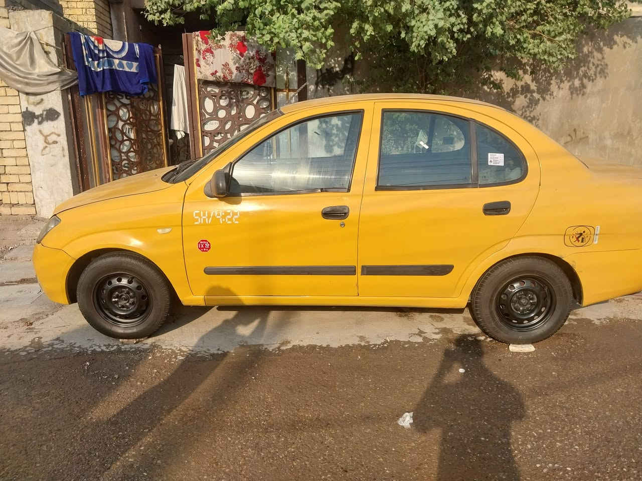 سلام عليكم سياره طيبه مديل 15بسمي تخم تاير مكينه خير من الله سياره جديده مشروع وطني شواصي جدد رقم بغداد انكليزي السعر 38وبيه مجال رقم الهاتف ***********
