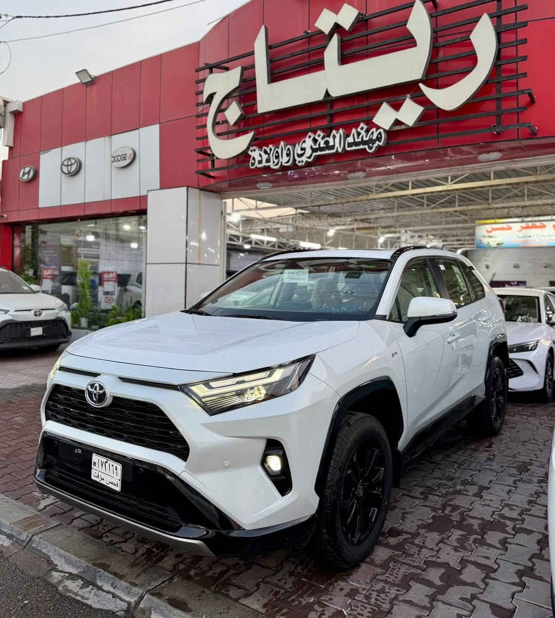 تويوتا راف فور هايبرد بلاك إديشن للبيع 🚗

🔹 ياباني أصلي
🔹 وارد عبد اللطيف جميل
🔹 فول مواصفات – Black Edition
🔹 الموديل: 2025
🔹 اللون: أبيض
🔹 ناقل الحركة: أوتوماتيك
🔹 الوقود: هايبرد (بنزين + كهرباء)
🔹 العداد: زيرو – وكالة

✅ سيارة جديدة بالكامل
✅ اقتصادية جدًا في الوقود
✅ جاهزة للتسليم الفوري
✅ تقبل الفحص في الوكالة

‼️ لمعرفه السعر علق برقم 1 ‼️

📍 الموقع : بغداد - معارض البياع - الشارع الرئيسي

⏰ اوقات الدوام جميع ايام الاسبوع 
من الـ 10 صباحاً الى الـ 9:30 مساءً  

📞 للتواصل : 
***********/ ***********‬
*********** / ***********
