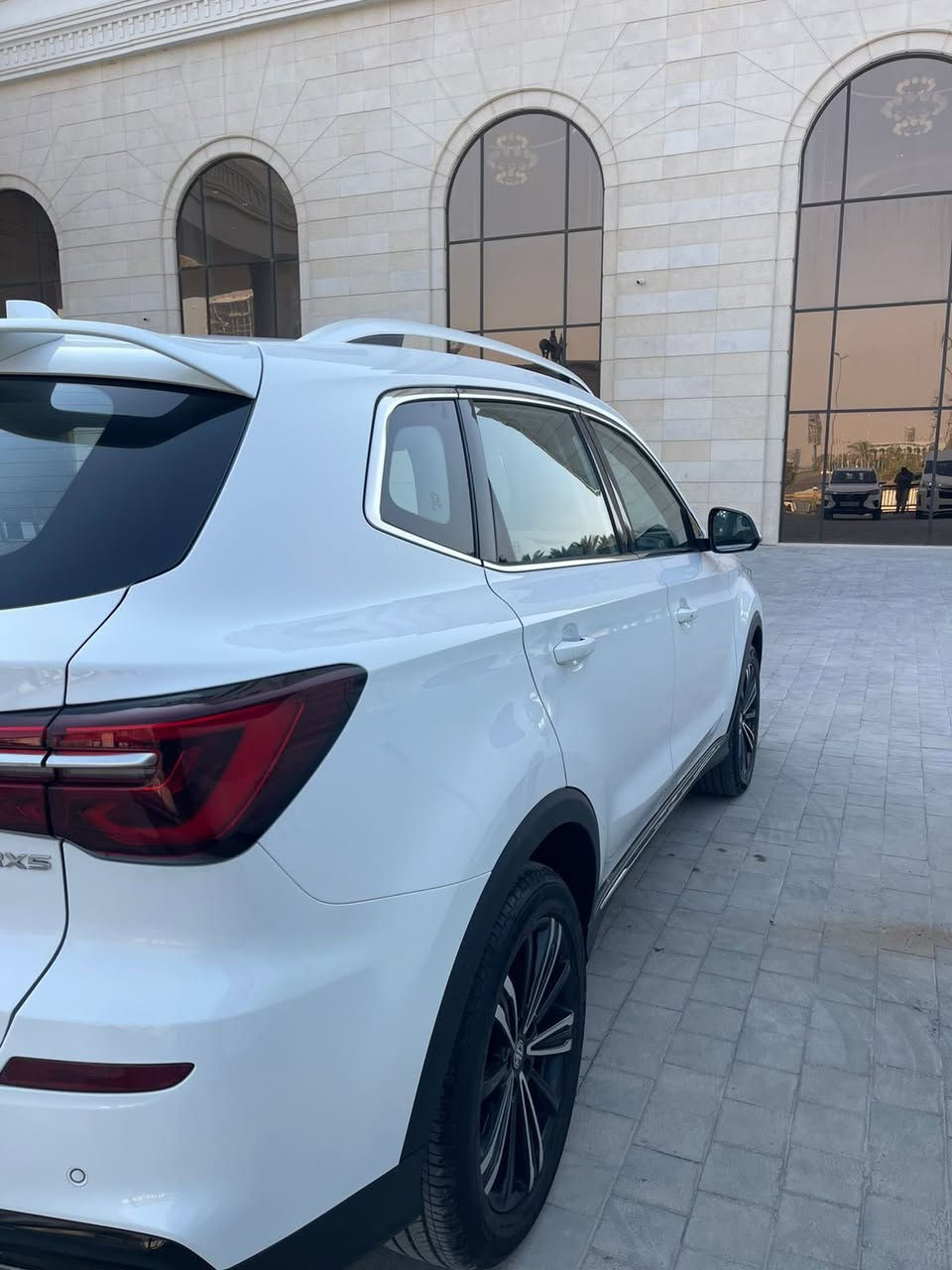 MG RX5 2023
سيارة جديدة بمعنى ألكلمة فول مواصفات
بصمة تشغيل وأبواب وصندوك
هند بريك بصمة
مانع أنزلاق
أشاير بالمري
مري شفط
4 كامرات 360 درجة
ألجنطة تفتح كهرباء
ويل كب كروم
فتحة طكتين بانوراما
4 دسك
نظام مرتفعات
نظام منحدرات
كشنات جلد
تبريد أمامي وخلفي ثلج
شاشة كيجات ألكترونية
شاشة وسطية عملاقه تدعم كار بلي وأندرويد أوتو
محرك 4 سلندر 1500 تيربو
كير 7 سرعات دبل كلج
ماشية 26000 ألف
كشنات كهرباء
فول تحكم ستيرن كروز سرعه
ألسيارة بالضمان
حساسات أمامية وخلفية
ألمراية الداخلية تمتص الضوء العالي
أنارة داخليه كلها LED
لايت زنون بلاي ولد نهاري
أوتو هولد
سعرها 15,500$  
للاستفسار. ***********
