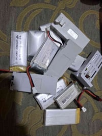 بطاريات درون • ١٣ قطعة • نوعية مجهولة