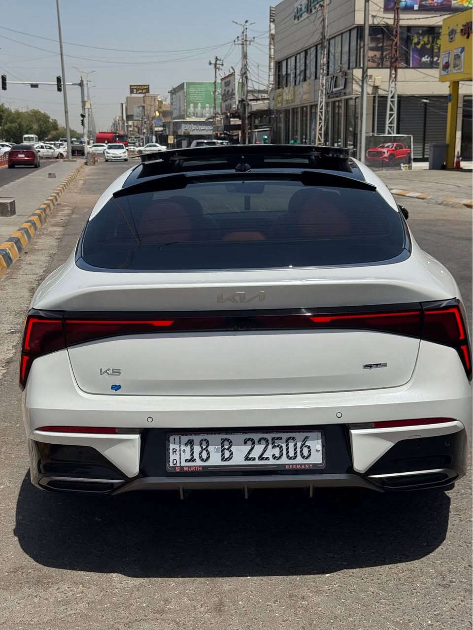 السلام عليكم K5 Gt line 2025
فول مواصفات 
مواصفات: بنوراما
بصمة
دخول ذكي
ترحيب ابواب
محرك 2.5 تنفس طبيعي 
لايتLED
بك لايتLED
شاشة حجم كبير
كاربلاي
كرسي كهرباء
عداد ديجيتال
شاشة حجم كبير
تشغيل عن بعد
داخل احمر

ويل 19
اشارة بالمرايا
حساس امامي خلفي وجانبي 
رادارات جانبي
رادار امامي خلفي
قيادة آلية
تحديد مسار
مود درايف
توقف ذاتي
السياره حادثها فقط بنيد مبدل 
مابيها قطره صبغ والسونار موجود ويه الصور 
رقم بابل معوقين وكاله عامه  مو خاصه 
ماشيه 50 كيلو متر 
العنوان النجف قريه الغدير 
السعر 185 وبيها مجال 
*********** النجف, العراق
