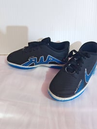 حذاء رياضي • شبابي • مقاسات ٣٥-٣٩