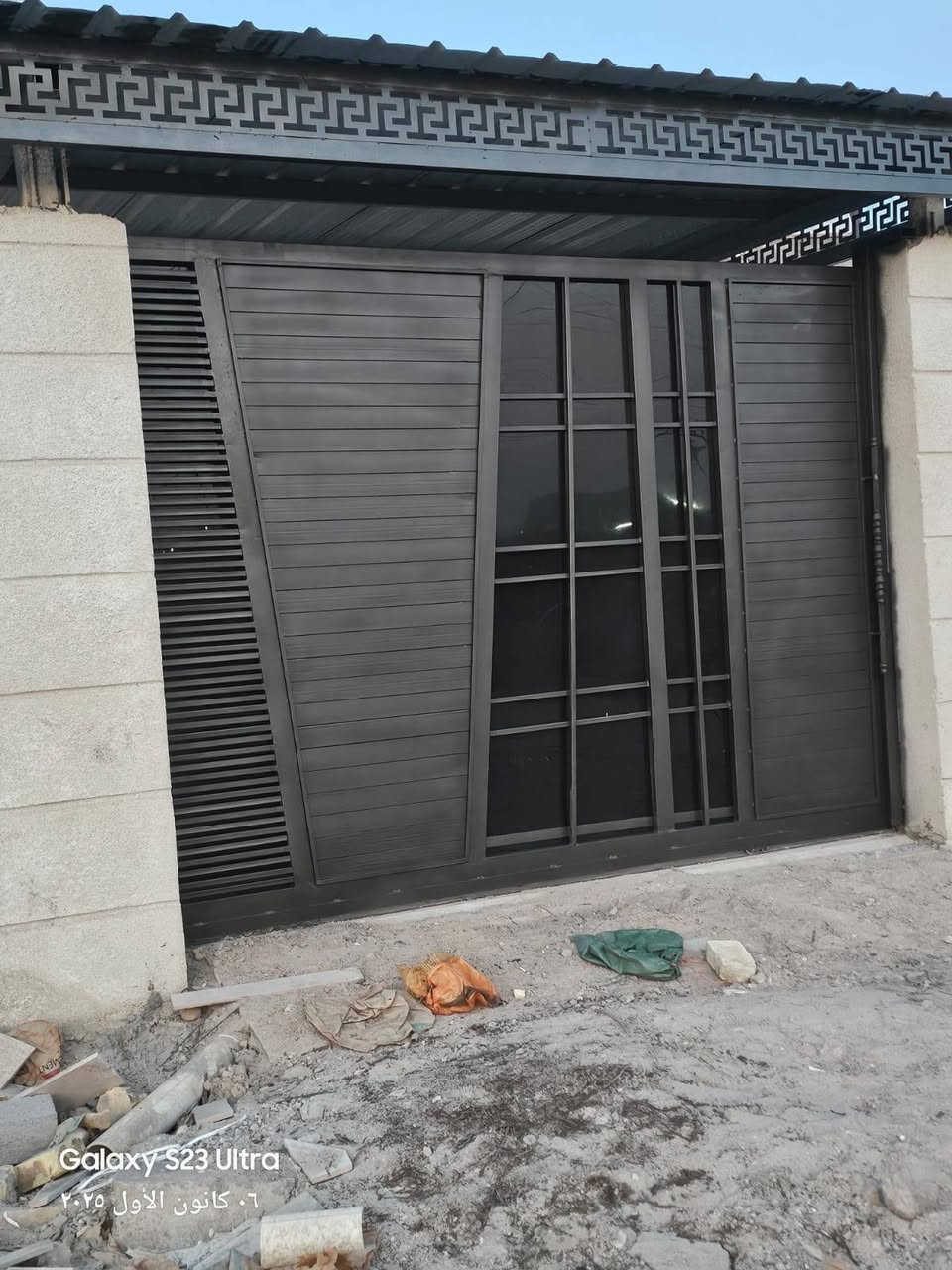 حداد باب وشباك وسقائف باسعار مناسبة ***********

