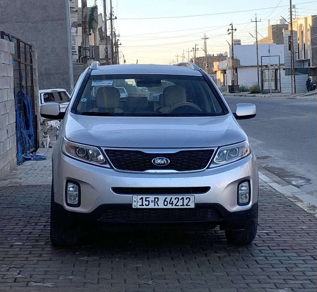 السلام عليكم سورنتو 2013 خليجي
محرك 4 سلندر جديد مشدود  2400 رقم أنبار 7 راكب 3 قطع تبريد مكفوله والسونار مرفق مع الصور 
مكان السياره الانبار هيت
 السعر 140 وبيها مجال بسيط 
***********
