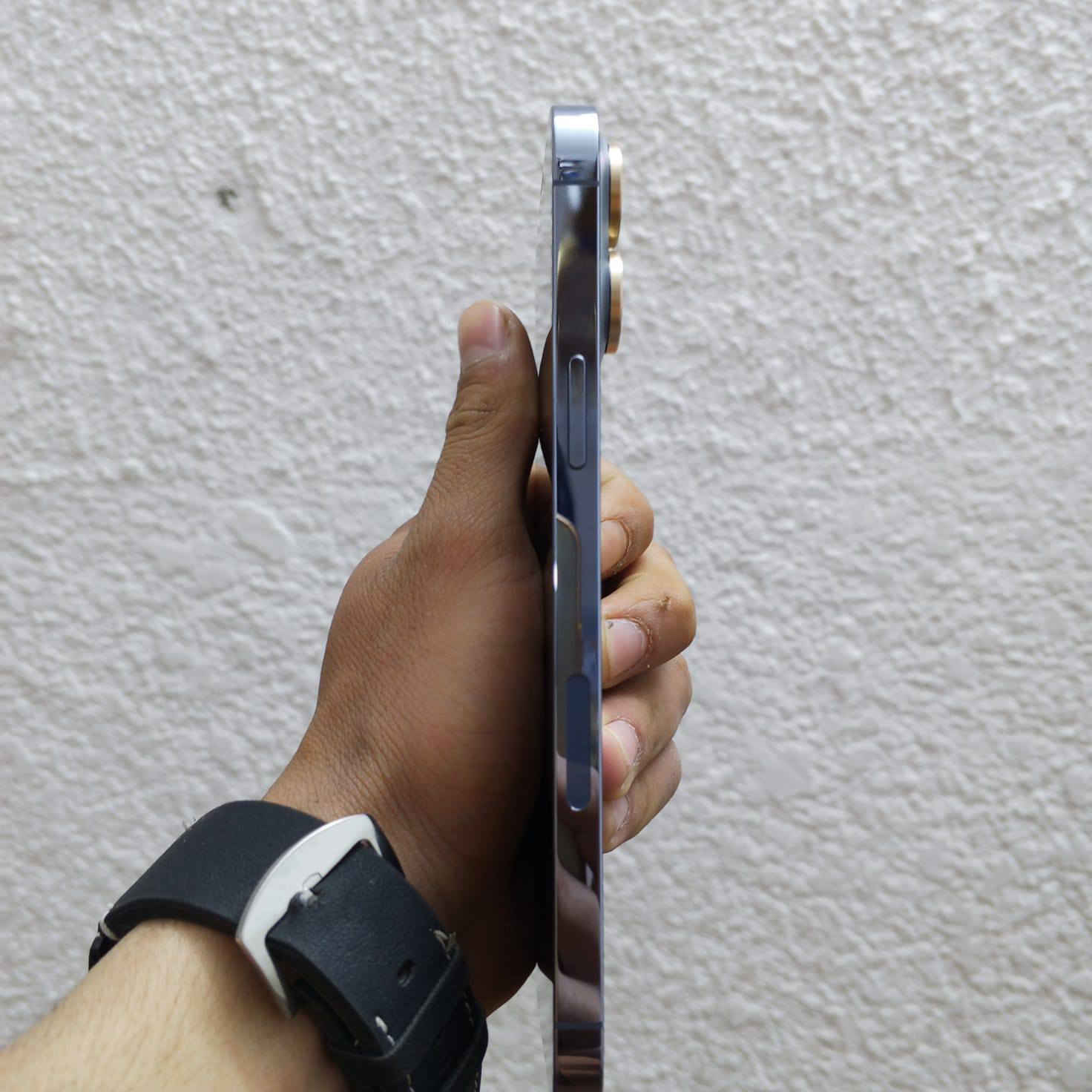 سلام عليكم ايفون 13 برو ماكس امريكي مكفول شخوط مابيه ذاكره 256 بطاريه 85 محدث اخر تحديث بحري المرغوب سعره 675 بيه مجال حك جيه مكاني مدينة صدر رقمي *********** الجهاز يرهب شخط مابيه الشاصي شرط تشوف بيه وجهك😁
