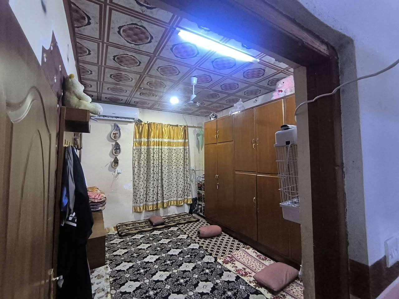 السلام عليكم
بيت للبيع مساحة 160 متر البيت يحتوي ع استقبال 6*4 و ومطبخ 4*4 وغرفه نوم 5*4 وغرفه قاط ثاني 6*4. صاله 6*4. وصحيات داخلية البيت نضيف فول سيراميك بيت طابو زراعي البيت قرب مدرسة سومر اهلية البيت فول خدمات ماء كهرباء تبليط و ايناره. الاتصال ***********
