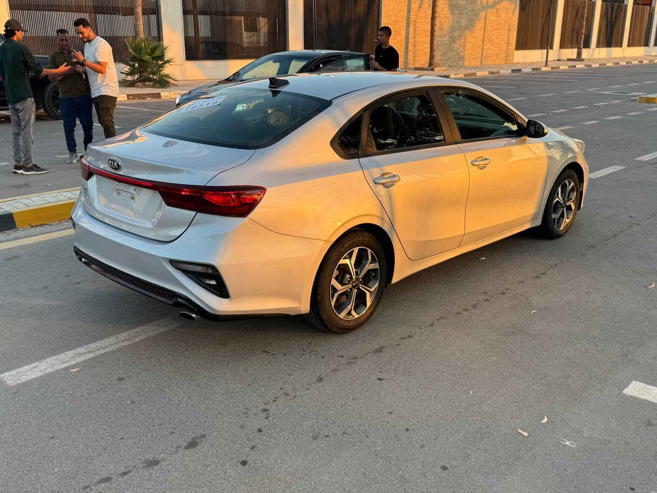 بسم الله مشاء الله 
فورتي 2020 ماشيه 130mi محرك 20 عادي كمبيوا صاله تكيف تبارك الرحمن زواق بركوربي وكوفني ورفرف
كربون موجود بالكامل مكان بنغازي حدائق
سعرها 39.800🌶️🔥كاش نفس تحويل🌶️🔥🌶️🔥
للاستفسار(0911944574)
(‭0920423469‬)
‭(0919633454‬) بنغازي, ليبيا


**إذا كنت صاحب هذا الإعلان وتريد حذفه لأي سبب، رجاءا أرسل رسالة إلى الدعم الفني**