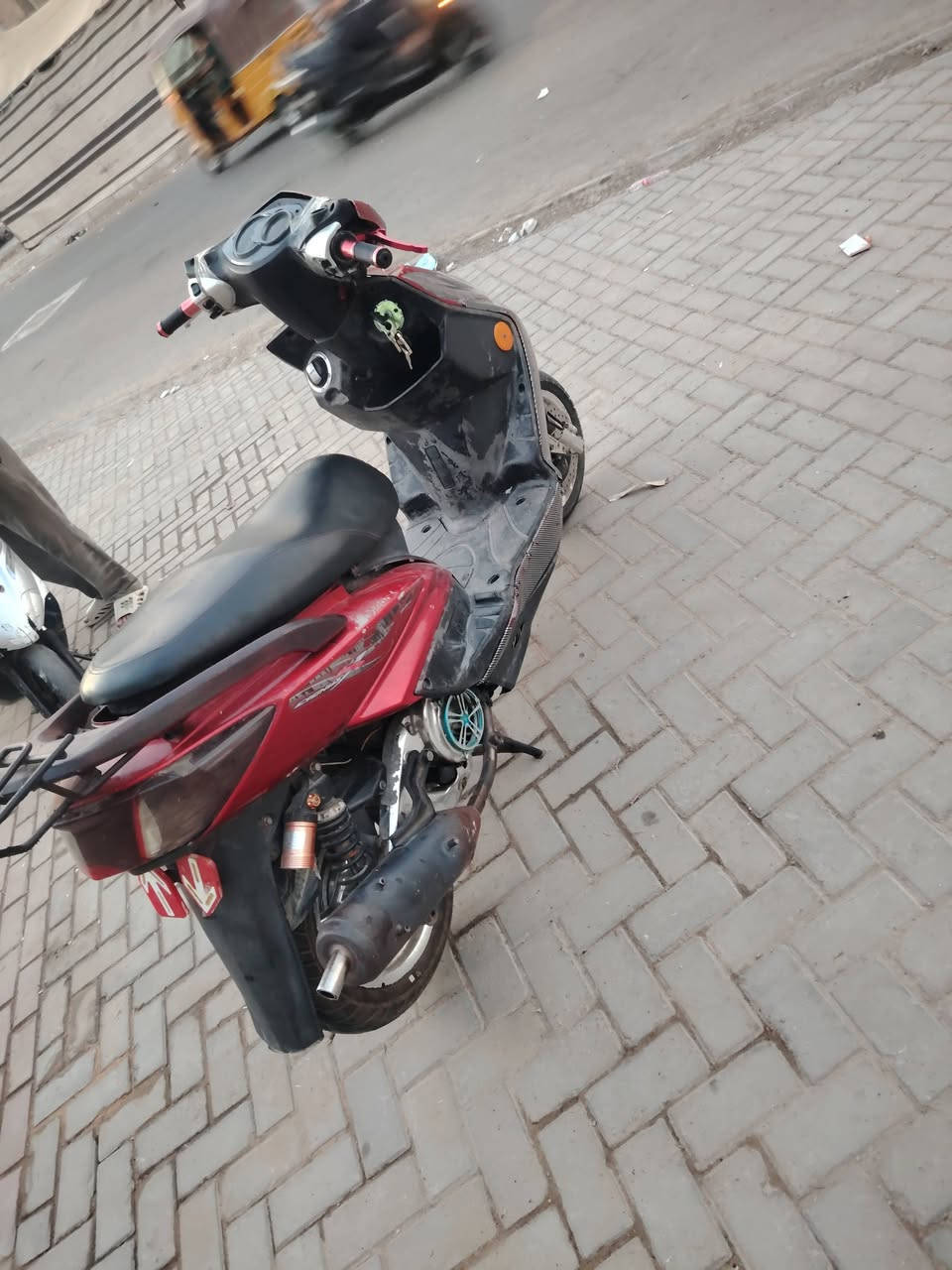 سكنس فحل ياباني نوزل الداجه نضيفه متروكه مال بيت جاهزه من كلشي مكينته ناعمه وحلوه نكره سلف كهرباياتها كلها شغاله
مناقصها اي شي مكاني بغداد مدينه الصدر 

سعرها 700 وبيه مجال
***********
