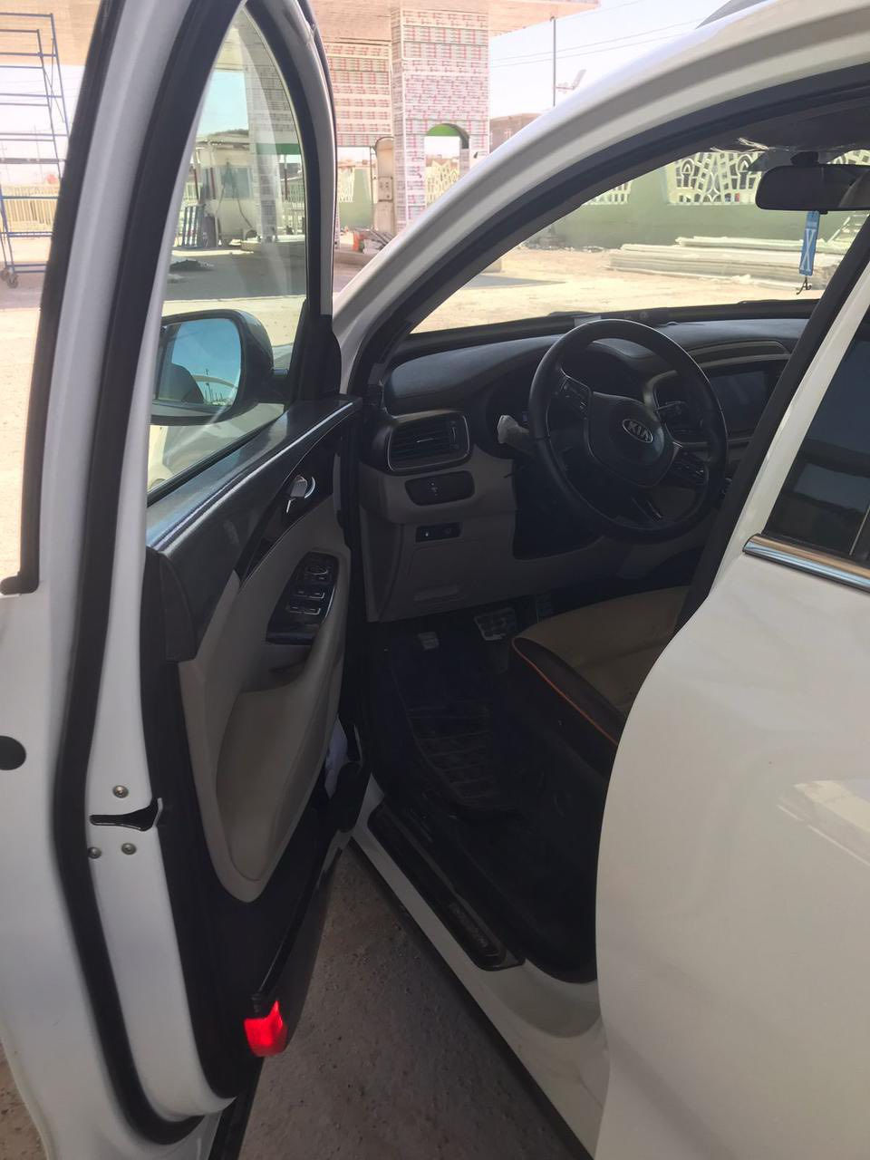 سلام عليكم سورنتو للبيع
موديل ١٨ شكل ٢٠ 

خليجي 

٦ سلندر 

بصمه ابواب 

كشن كهربائي 

داخل بيج 

شاحن واير ليس 

السيارة كلش نضيفه 

بيها بارد فقط اربع اصابع 

ماشيه ١٢٨ الف 

مكانها كربلاء 

للتواصل ***********

السعر ٢٤٠ اوبيها مجال
