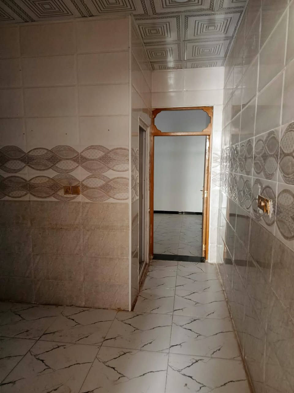 الدار الايجار مساحه ١٠٠ متر بيت جديد وجاهز السكن الاستفسار أكثر.***********
