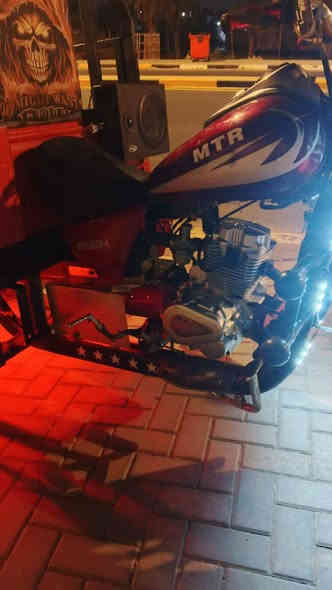 السلام عليكم شباب ستوته اوراق ستوته حلوه وخير من الله سعر 1,500 وبيهه مجال حك الجيه العنوان البصره شط العرب الريان قرب ملعب الريان رقم الهاتف:***********
