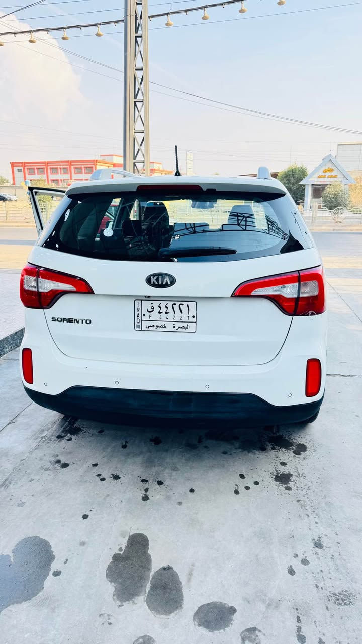 سورنتو موديل ٢٠١٥ 
خليجي ٧ راكب ٣ قطع تبريد مكينة ٢٤٠٠ فول ماعده التنته 
فوووول ماعده التنته 
مكفوله كفاله عامة فقط شك بلدعاميه الاماميه مبينه بصور السياره جاهزه من كل النواحي تشغل وتطلع لدهوك تايرات جدد لايتات زنون عالي ناصي السياره استخدام شخصي ماشيه ١٢٨ الف فقط كلش نضيفه 
السياره باسمنه ل٢٨  تحويل تحوويل ثاني يوم 
السعر ١٧٥ ورقه مجال كلش قليل 
رقم تلفون *********** البصرة, العراق
