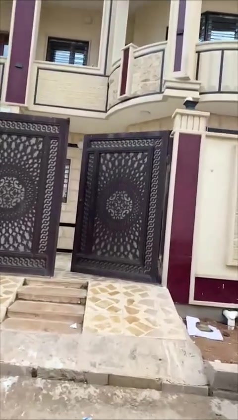 🏡 بيت حديث للبيع في الموصل – حي الفلاح الثانية 🏡
الموقع:
خلف دائرة المرور، مقاطعة 23 (قريب جداً من جامع هدى المصطفى).
📌 المواصفات العامة:
المساحة: 125 متر مربع.
الواجهة: 6.25 متر.
حالة البناء: بناء حديث، درجة أولى (جاهز للسكن).
💧 الخدمات المتوفرة:
شبكة ماء متكاملة.
منظومة كهرباء جاهزة.
ميزة إضافية: الشارع قيد التبليط حالياً 🛣️.
📞 للاستفسار والتواصل:
يرجى الاتصال مباشرة بصاحب العقار أو زيارة المكتب:
أبو يحيى الحمداني:
📱 ***********
📱 ***********
الموقع: مراجعة مكتب الإتقان لتجارة العقارات (مكتب مجاز رسمياً من غرفة التجارة –  أمان وثقة).
🤝 ملاحظة: نتشرف باستقبال جميع عروضكم العقارية (بيع، شراء، إيجار) في عموم مدينة الموصل.
