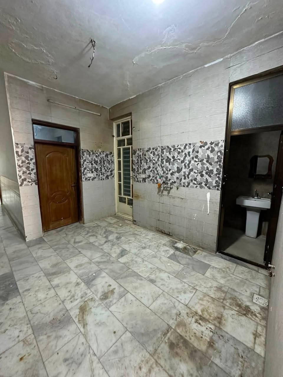 للأيجار في #السيدية 📍

شقه طابق ارضي  مساحه 150 متر 🔶

تحتوي على 2 نوم وصاله ومطبخ وخدمات ✅

الأيجار  650  الف  قفل 🔒 

موقع السيديه شارع الخيزران 📍
______________________________________

للأستفسار اكثر تفضلو بزياره مكتب الطائي للعقار 💎

السيديه شارع المركز عماره شركه السراب للمطابخ ✔️

او الأستفسار ع الارقام ادناه 📞↘️↘️ (متوفر واتساب )📌🔛

***********
