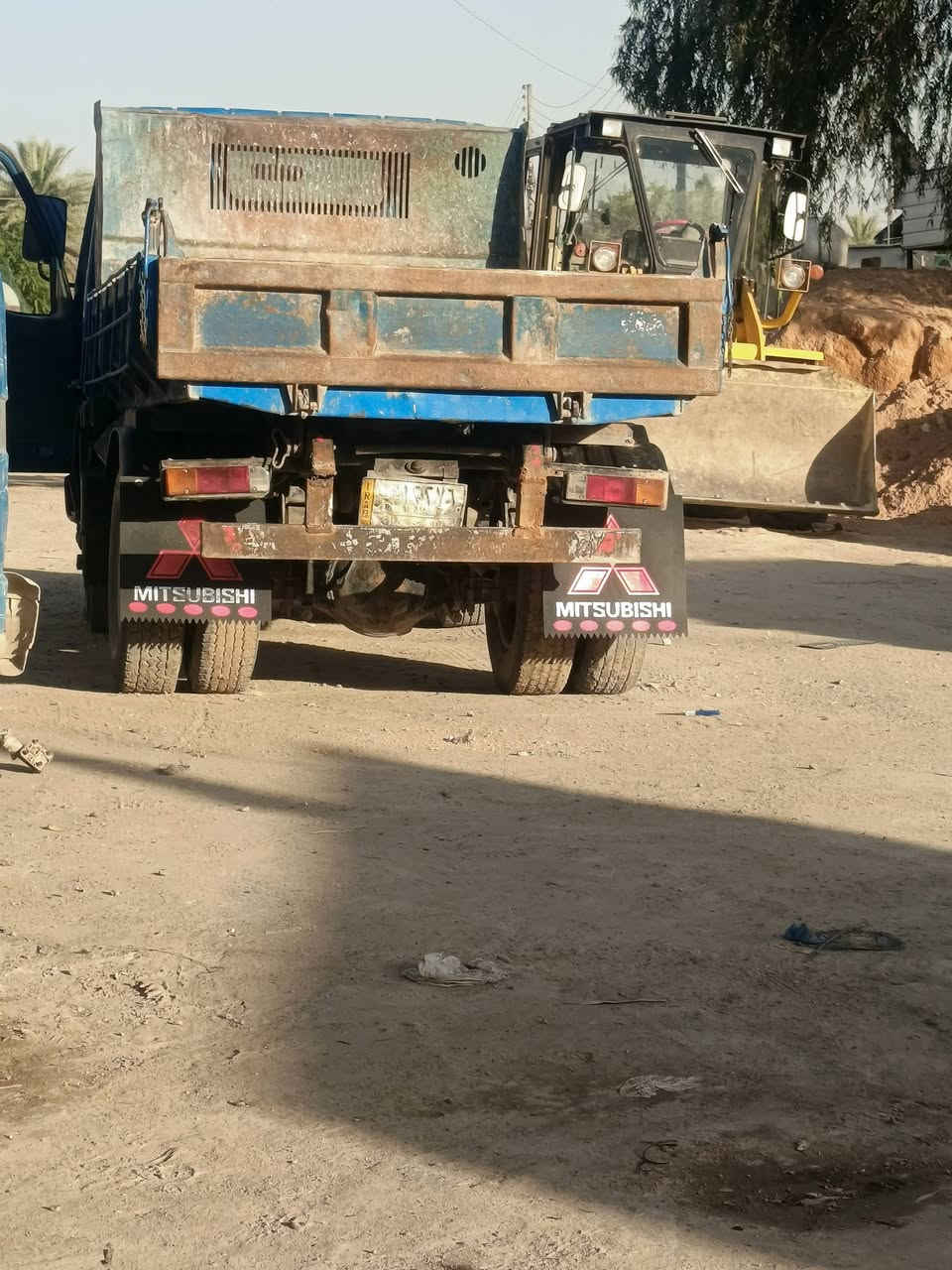 السلام عليكم سياره كنتر بزون البيع سياره جهازه من كلشي  كهربائيات كله شغاله سياره بسمي مشروع وطني  موديل 1992 سنويه لغايت 29 سنه رقم بغداد  سعر 135$ رقم الهاتف ***********

