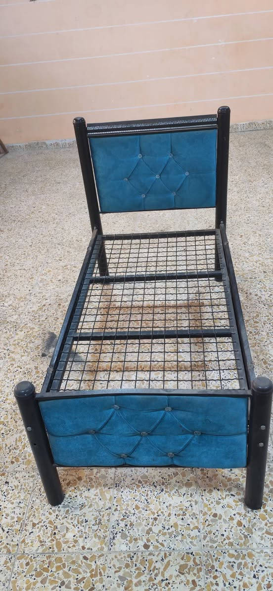 طباخ ب100ايطالي ميز طعام ب100كرسي هزاز ب100 جربايه طفل ب40ساحبه دهون ب35السعار نهائيه ***********
