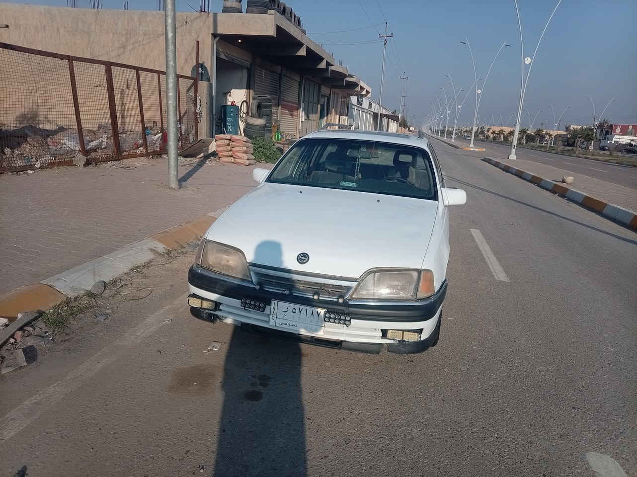 اسلام عليكم عندي اوميكه موديل٩٢ رقم كركوك مشروع وطني باسمي سياره معمره جماليه لاضربه ولا شي مجرد خياسات ومعمره عام بيع او مراوس حسب القناعه السعر ٣٦ وبيها مجال كلها كامله كير ومحرك خير من الله نقصها دبلات خلفيه كهربايات كله شغله ارفلو مال كصه صارله اسبوعين وخير من الله لا صرف بانزين ولا شي مكان السياره تكريت القادسيه قرب دايرة المرور بشارع ٦٠ رقم تلفوني واتساب *********** موجود على الخاص هم
