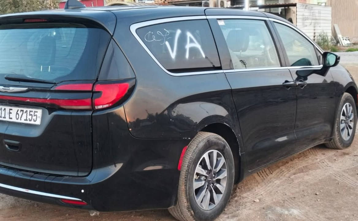 باسفكيا موديل 24 هايبرد دخول جديد قطعه وحدة صبغ فقط الجاملغ الخلفي
وبابين وقبق الجنطة تبديل نفس اللون ماشيه 60 الف
بدون ارباك فقط ارباك البردة
رقم بغداد 
مكان السيارة بغداد اليرموك
السعر 195 وبيها مجال بسيط
***********
