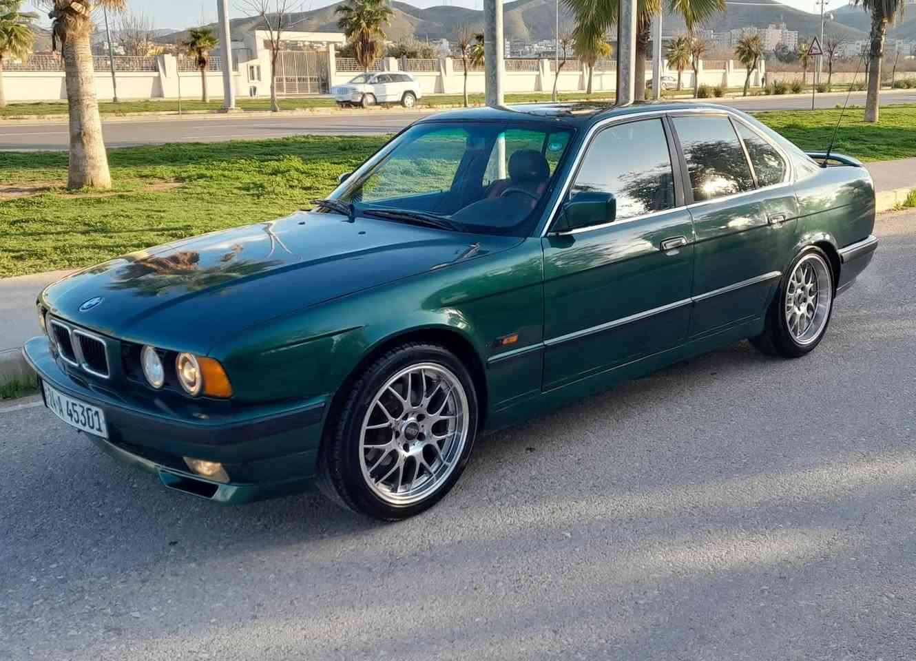 BMW 525كبس
موديل 91 
سنويه 29  
تراهم نقد وترهم قصاد وترهم مراوسه
كير محرك تبريد شرط
طخم تيارات جدد ويل كرن الغزال 
بسمي وشرط التحويل 
مكاني موصل 
كشنات جلد 
بجم عريض 
***********
***********
