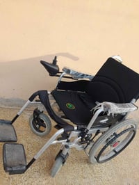 كرسي كهربائي للبيع شرط الشغل صاحبو معوق يريد يسوي عمليه مال بروستات ما...
