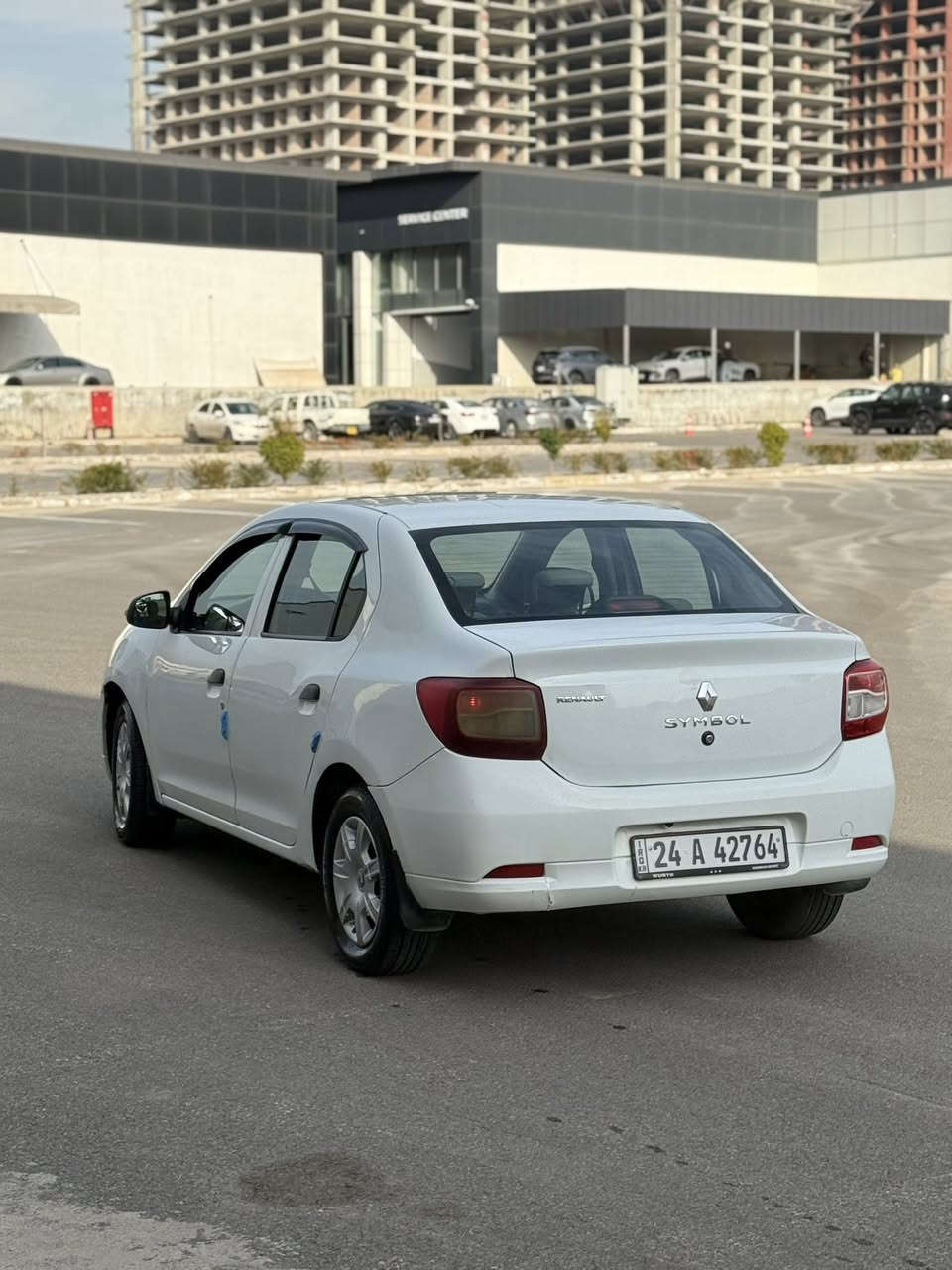 رينو سيمبول       موديل 2016  محرك 16. سيارة جاهزة محرك كير شرط 4 تايرات جديد كهربائيات كلا شغاله     
رقم دهوك مسطرة تحويل شرط  مكان سيارة دهوك.  
السعر 68 ومجال.   ***********
