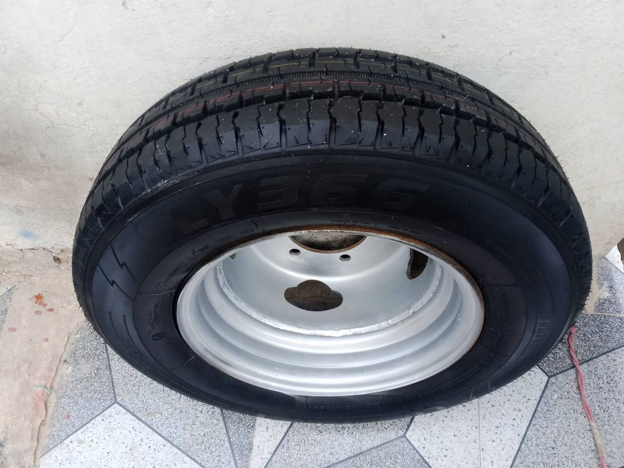 سلام عليكم للبيع تاير ويل كيا حجم 14 جديد مانازل اصلي لاسه الاستفسار 0788241225


**إذا كنت صاحب هذا الإعلان وتريد حذفه لأي سبب، رجاءا أرسل رسالة إلى الدعم الفني**