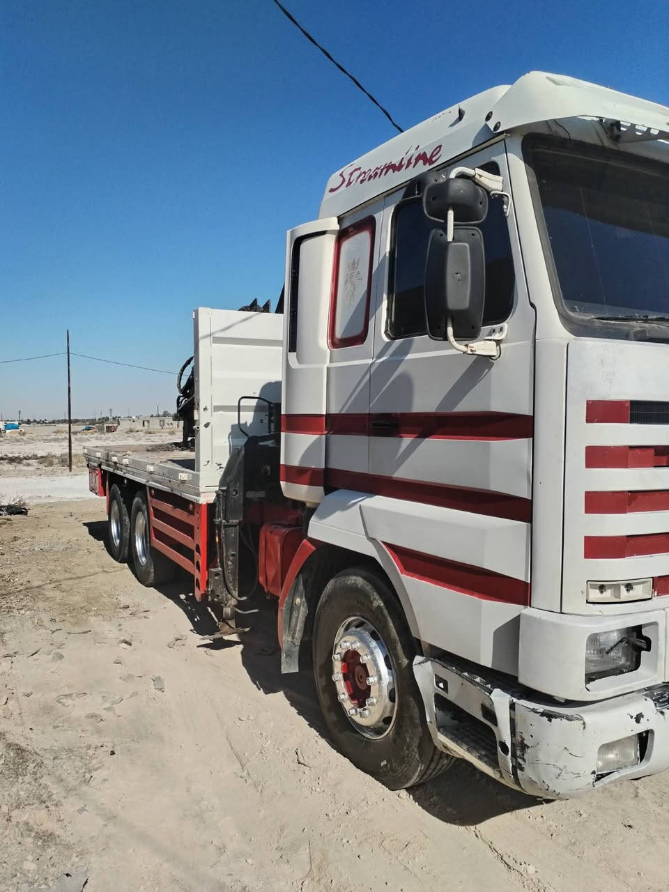 للبيع سكانيه بطه مديل 95مكينه 143صفر 10 كرين 10طن 3سلاتات رقم الانبار جديد سياره جاهزه للعمل سعره 260 //*********** //***********
