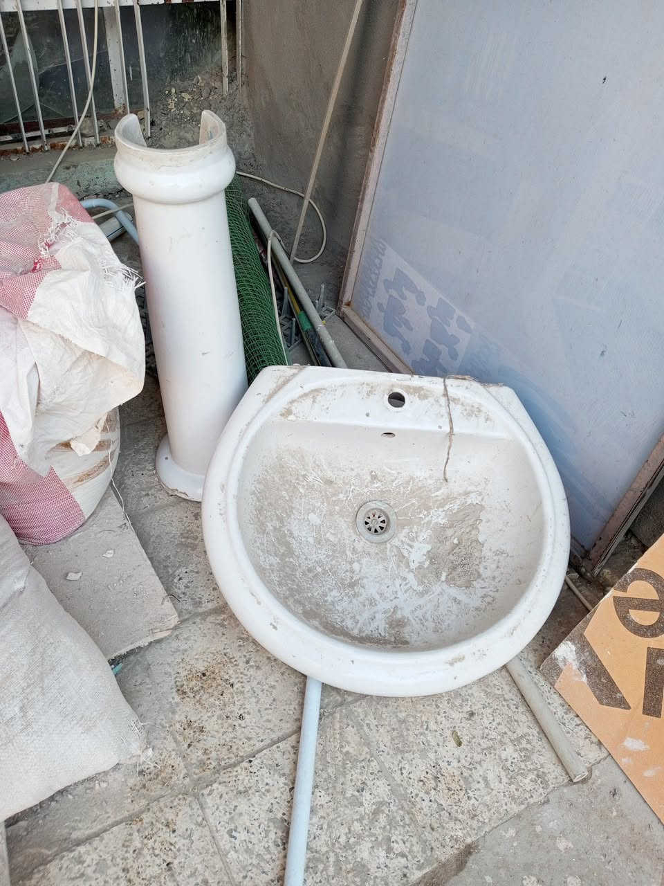 للبيع المكان بغداد حي الجامعة واتساب***********
