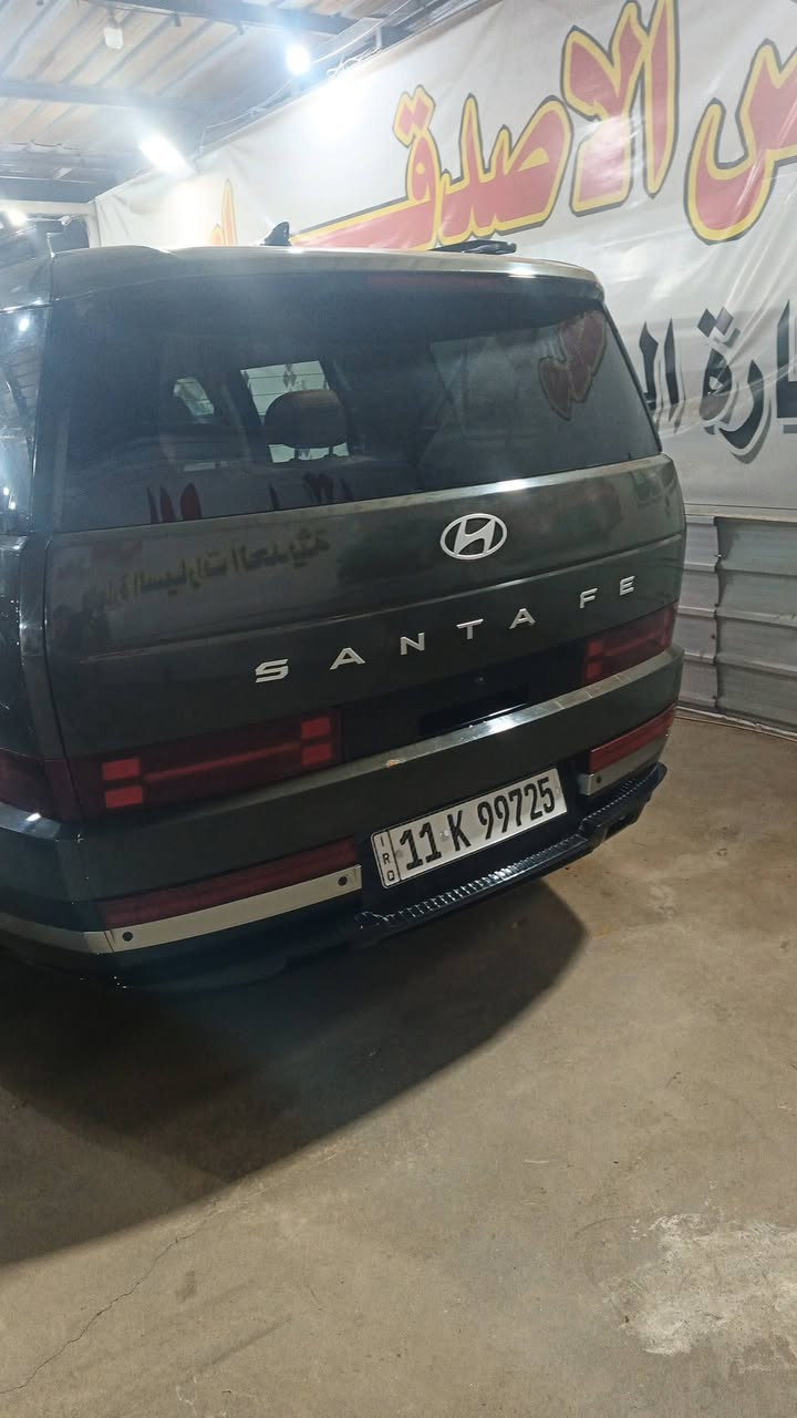 السلام عليكم
سنتافي ٢٠٢٤ وارد امريكي لون مميز 
2500 تيربو المرغوب 
بأسمي تحويل ثاني يوم بيند صبغ وجنطه مبدله باقي السياره كفاله
لغد شاصي كير مكينه كفاله 
ماشيه 18 ألف ميل 
سبعه راكب
شاشه متصله كشنات جلد كهرباء 
جنطه كهرباء 
ويل ١٨ 
بيها بارد بدايه القماره أثر تحميل مملعوب بي 
مكاني سبع البور ***********
السعر ٢٢٥ ورقه
