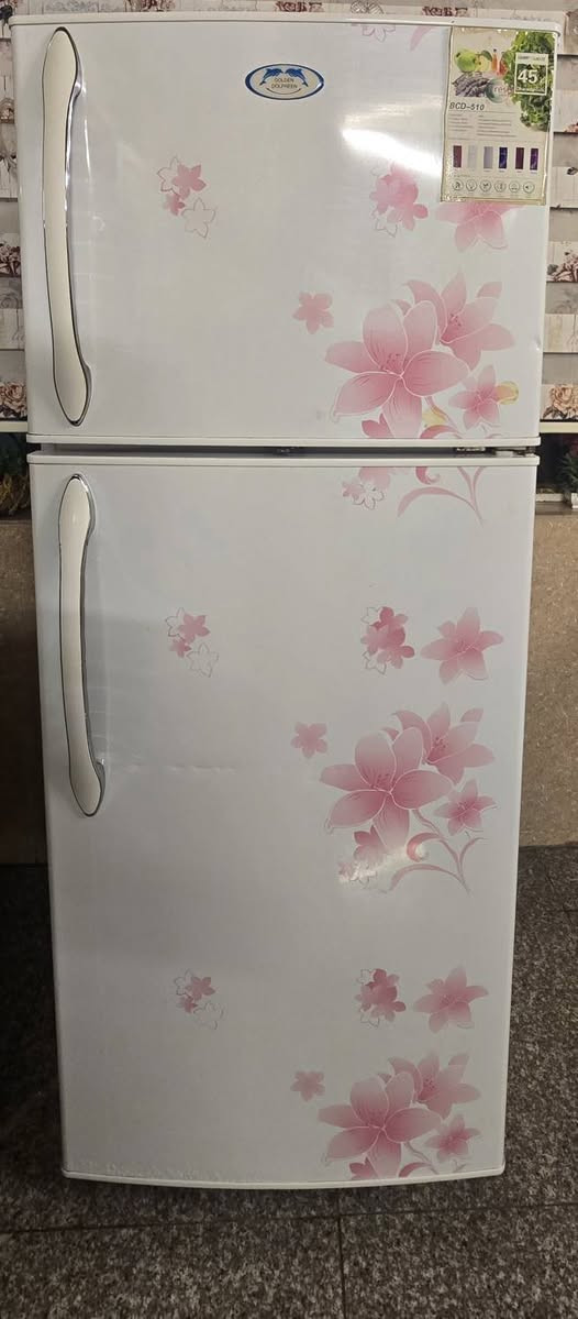 السلام عليكم
ثلاجة للبيع نوع دولفين نظافة ٩٠%
السعر ٣٠٠ وبيها مجال
***********
