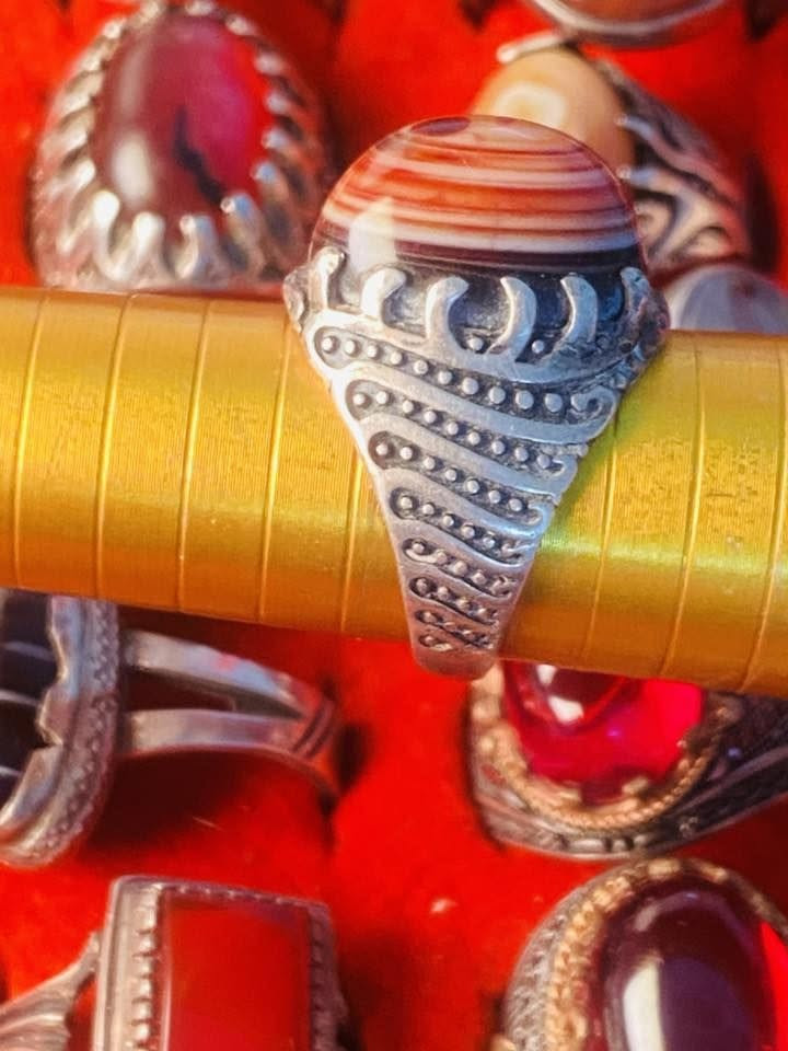 عقيق بقري قياس 18سعر 45 الف 
للتواصل راسلني واتساب https://wa.me/+9647746853204


**إذا كنت صاحب هذا الإعلان وتريد حذفه لأي سبب، رجاءا أرسل رسالة إلى الدعم الفني**