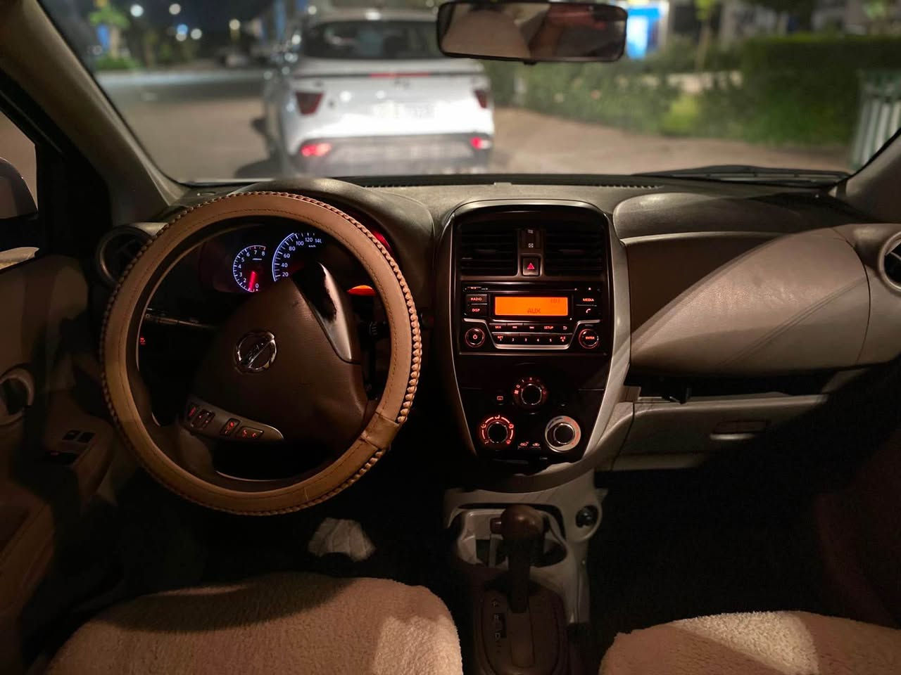 سلام علیکم 
نیسان سەنی هندی ٢٠١٩
یەدە نیکل
فۆلیۆم
حەساس
جام کارەبا

سیارەکە گێر موکینە تەبرید تەقەو ڕەقە 
تەحویل غرامە هەموو شتی بەشەرتە ماڵی دۆستە تا بڵێی خاوێنە
لێدان یەک جاملخی سبوغە بە بێ بەتانە و شانسی تەنها تۆزێ بڕاکێتی هەیەتی 
چەن جێیەک تەعدیلیشی هەیە بچوک تەنها دەرگایەکی تۆزێ تەعدیلی ناشرینە 

سەنەوی ٢٠٢٤
***********
***********
وەتسئاپ أربيل, العراق
